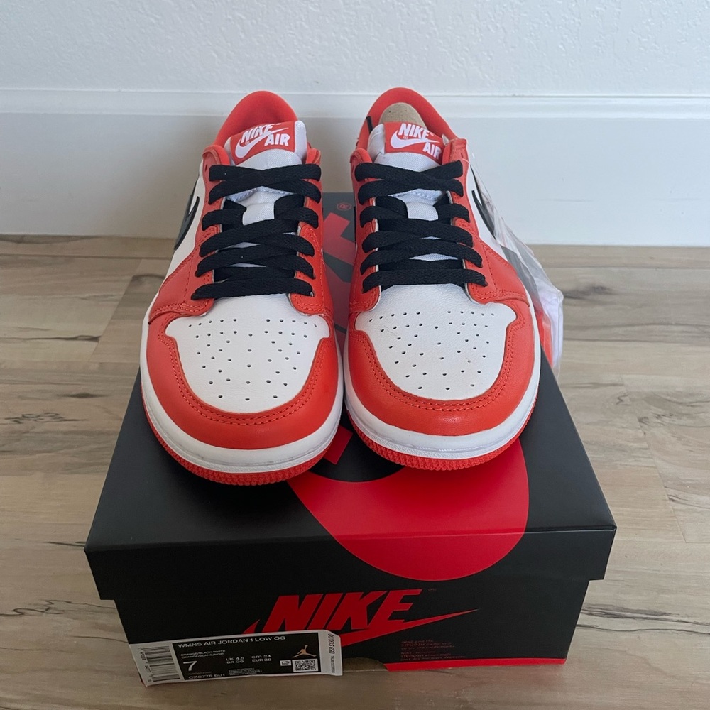 Nike Air Jordan 1 Low OG Women's Shoes Starfish 
Women’s size 7. Men’s 5.5. NWT